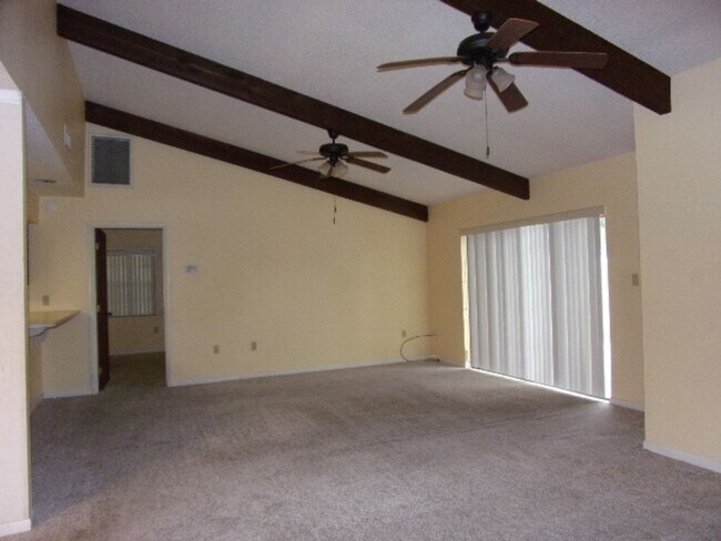 Foto del edificio - Willow Point Estates Condo