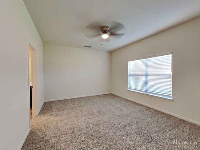 Building Photo - 106 Palomino Bnd Dr