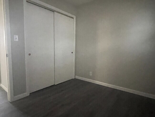 Building Photo - “You Make My Dreams” — Modern 3 Bed with Clean Updates