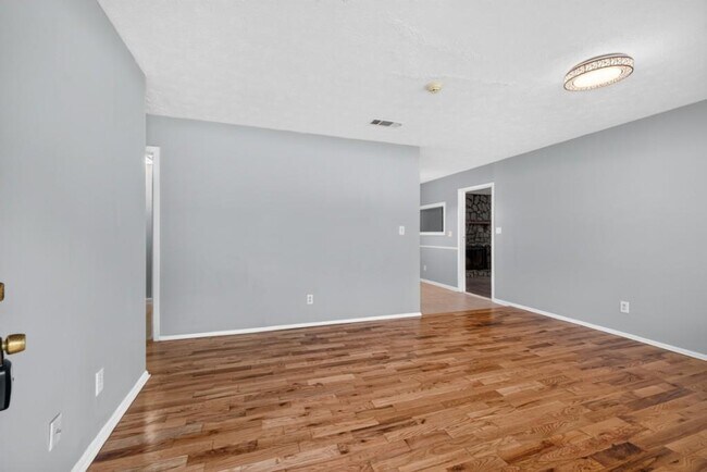 Foto del edificio - 4905 Annistown Rd