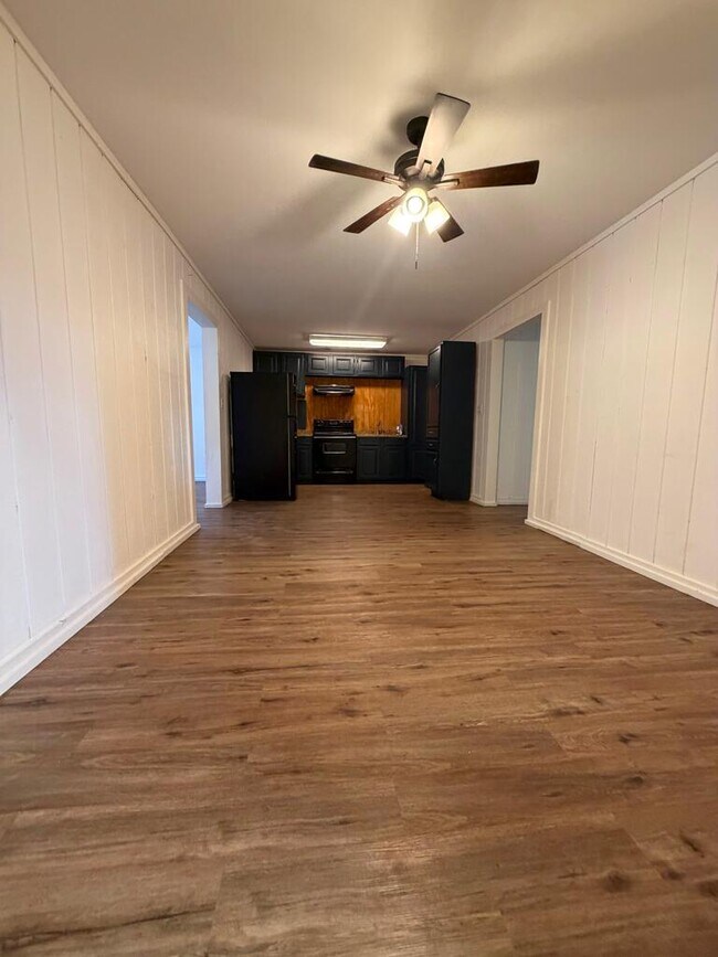 Building Photo - 116 Agave Trail