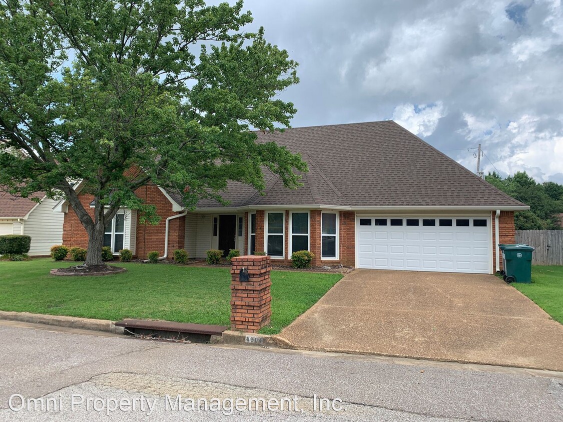 Primary Photo - 3 br, 2 bath House - 8204 Creekside Cir S