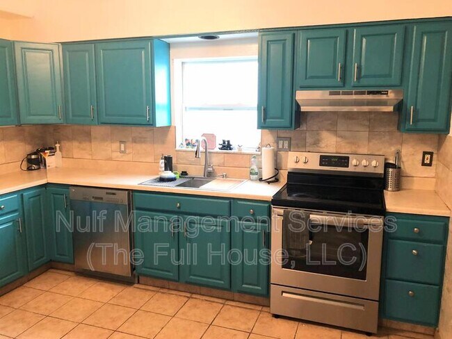 Foto del edificio - 3922 Howley St
