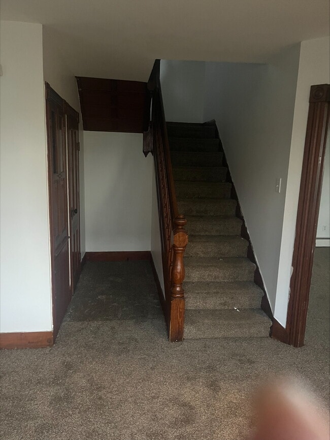 Building Photo - 1227 Rundle St