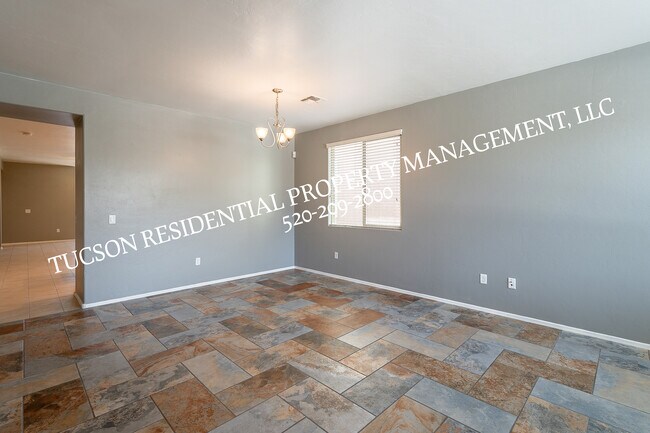 Building Photo - 7307 E Heartwood Dr