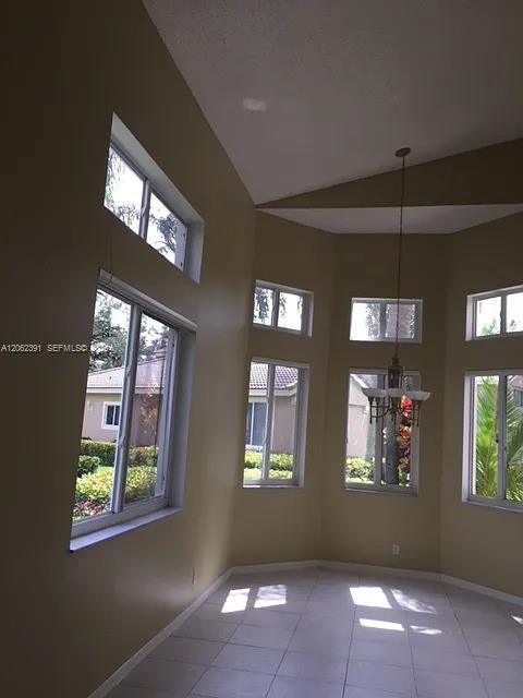 Foto del edificio - 1092 SW 158th Ave