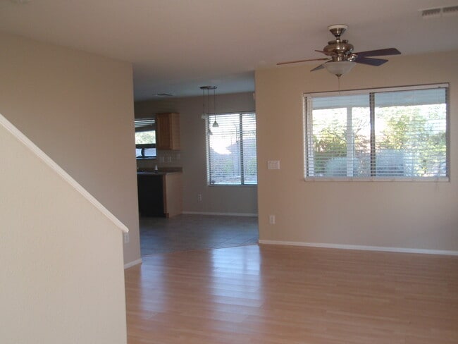 Building Photo - Beautiful Canyon Trails Home