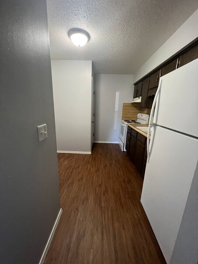 Foto del edificio - 1 bedroom 1 bath duplex available now!