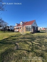 Building Photo - 988 Albert Ave