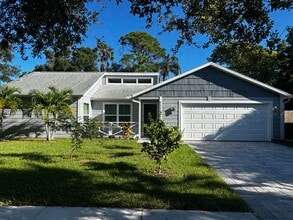 Building Photo - 3024 Woodpine Cir