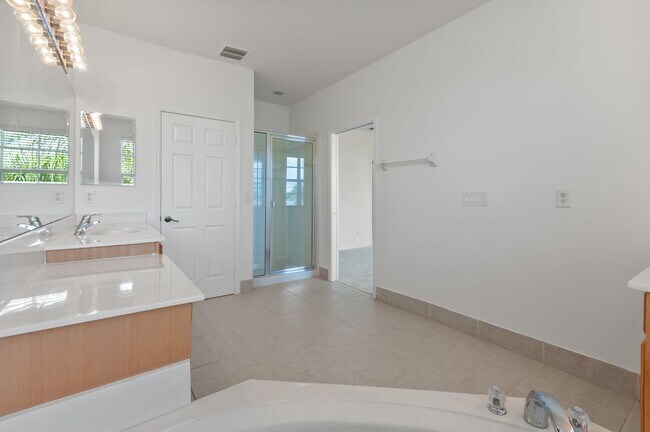 Foto del edificio - 3846 Cherrybrook Loop