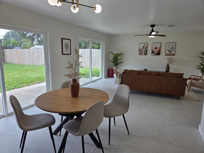 Foto del edificio - 945 Brookview Ln