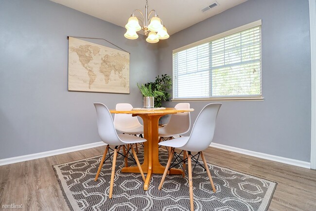 Building Photo - 3 br, 2.5 bath Townhome - 1928 North Gate ...