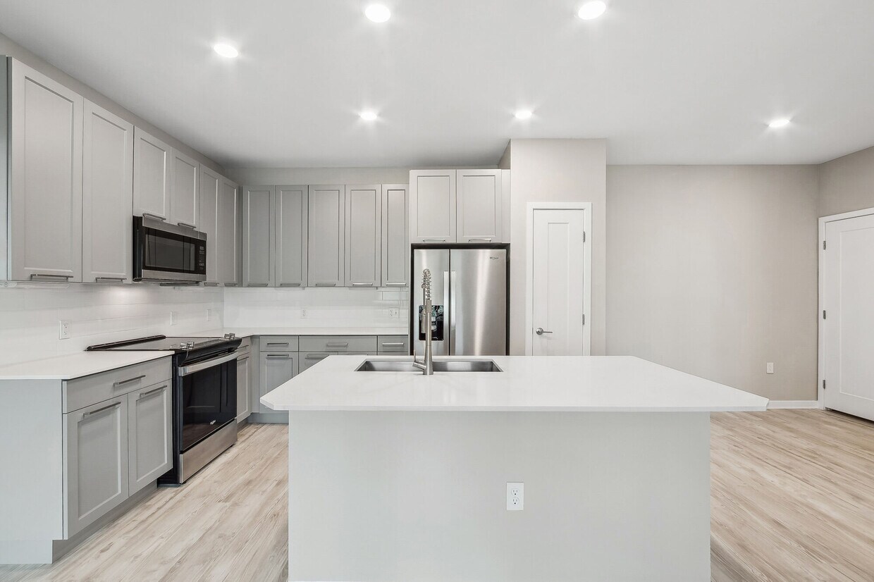 Aventon Isabelle 5055 Hoffner Ave Orlando, FL Apartments for Rent