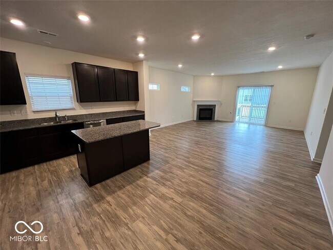 Foto del edificio - 5899 Stubbington Ln
