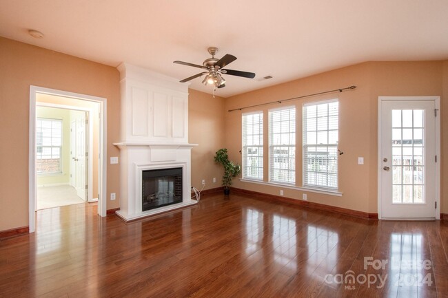 Building Photo - 14949 Santa Lucia Dr