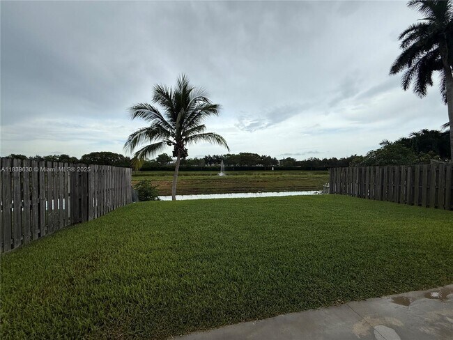 Building Photo - 4410 SW 82nd Way