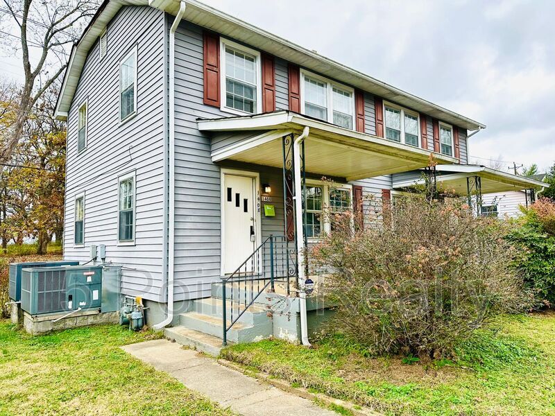 Primary Photo - 1408 Bryan St