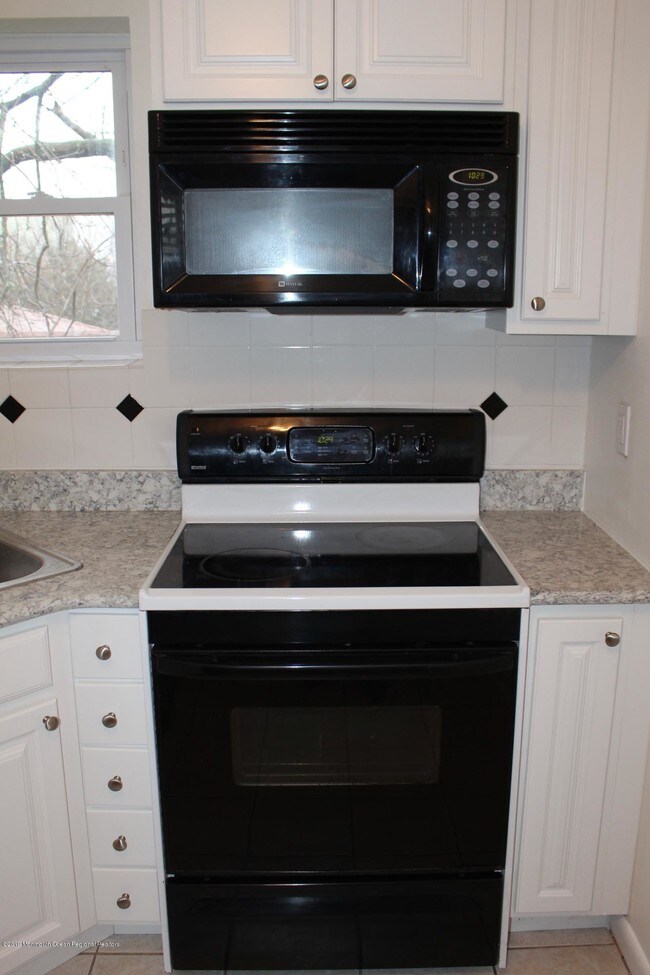 Building Photo - 548 Ocean Blvd