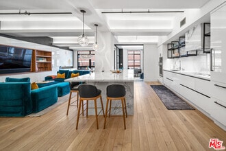 Building Photo - 849 S Broadway