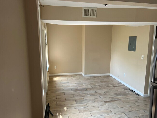 Photo - 13 Crawford St Apartment