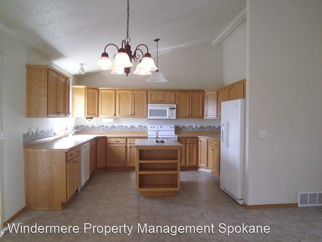 Building Photo - 4 br, 2.5 bath House - 8502 E. Bull Pine Lane