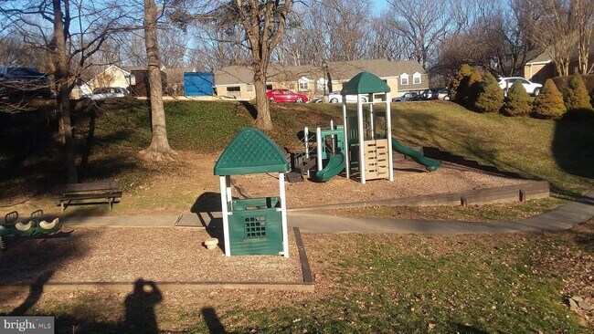Foto del edificio - 5926 Cove Landing Rd