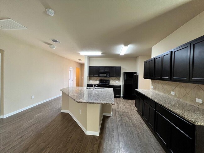 Building Photo - 13024 Kearns Dr
