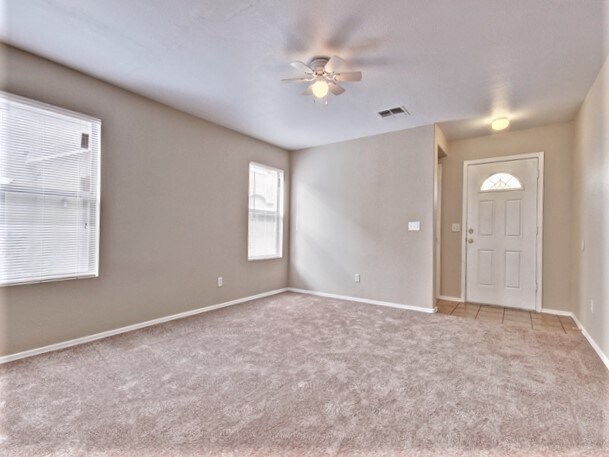Foto del edificio - 9633 N 82nd Lane