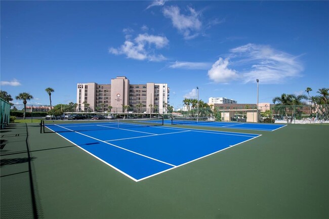 Foto del edificio - 7400 Sun Island Dr S