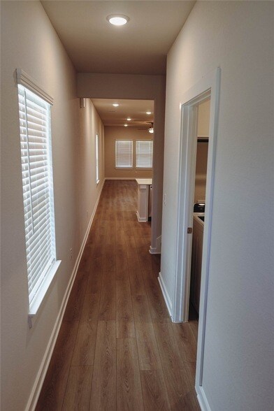 Foto del edificio - 8526 Blueberry Ash St