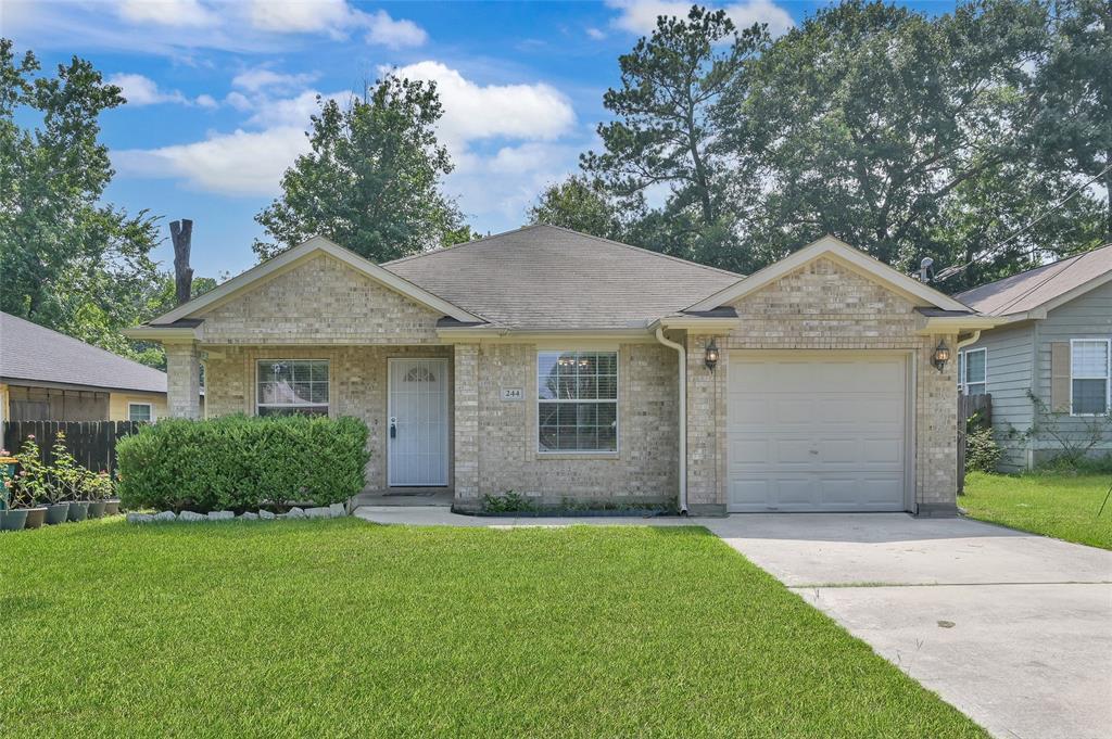 Foto principal - 244 Longview St