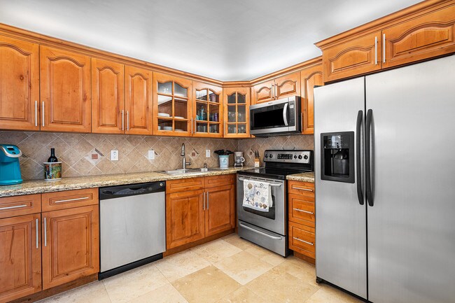 Building Photo - 3546 S Ocean Blvd