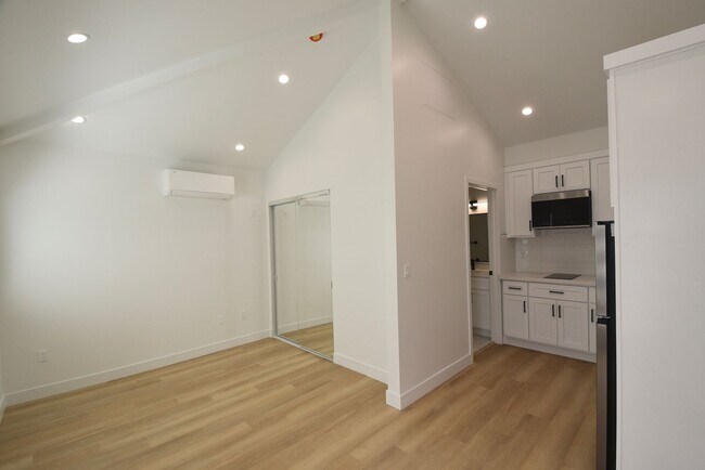 Foto del edificio - 10839 Moorpark St