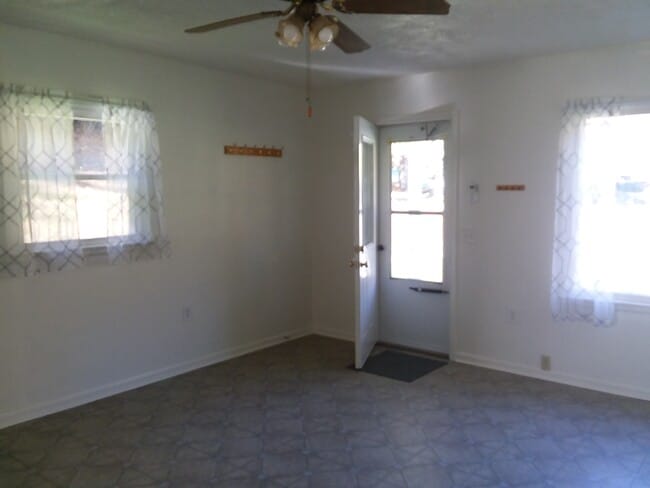 Living room - 3432 Bethlehem Church Rd NE