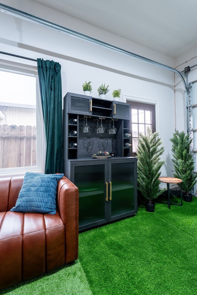 Foto del edificio - 2732 Fair Oaks Ave