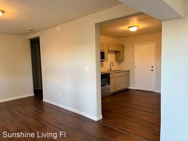 Foto del edificio - 3 br, 2 bath House - 5120 Commonwealth Ave