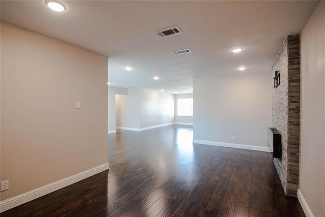 Building Photo - 406 Dover Dr