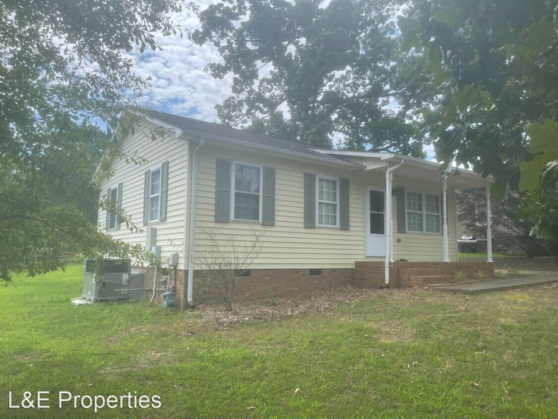 2 br, 1 bath House 304 Belton Avenue House Rental in Mount Holly