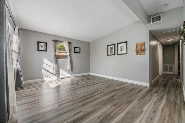 Foto del edificio - 810 Jurgens St