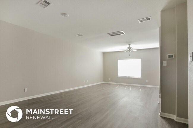 Foto del edificio - 25237 Dickens Dr