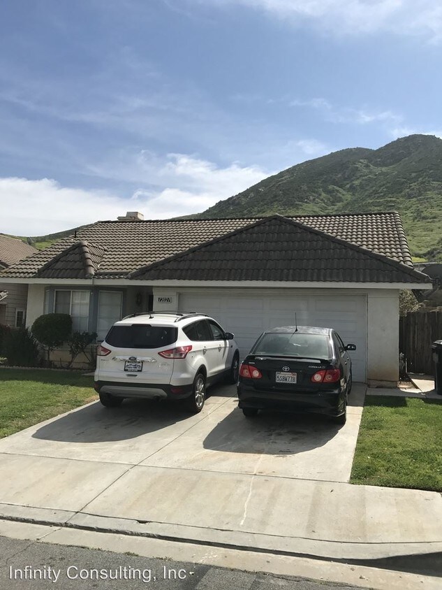 Primary Photo - 12021 Weeping Willow Ln