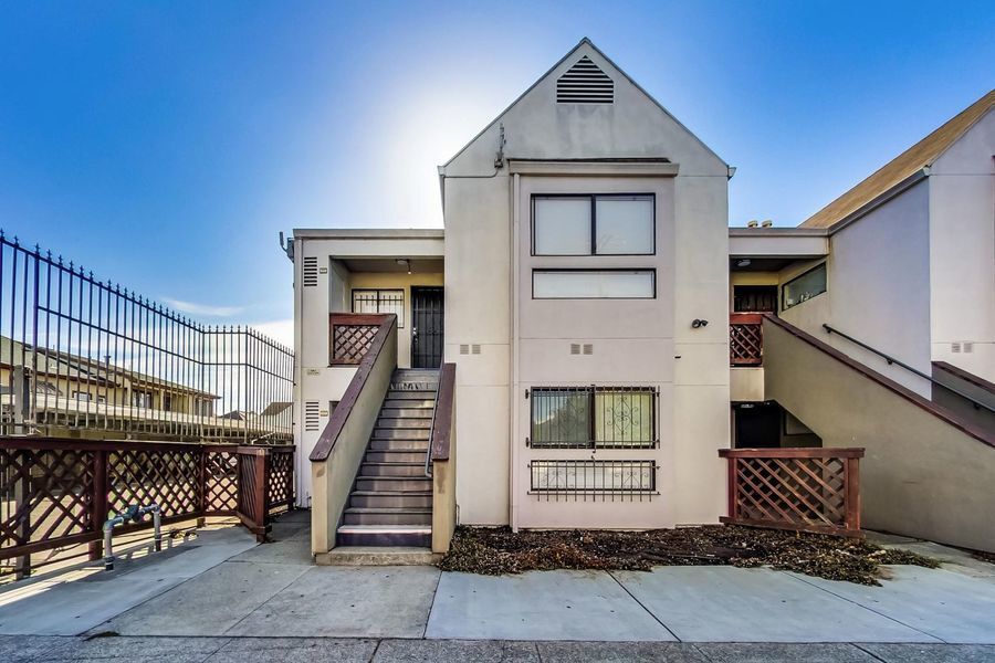 Updated Apartment near BART. 2 month Free!! Apartment for Rent in