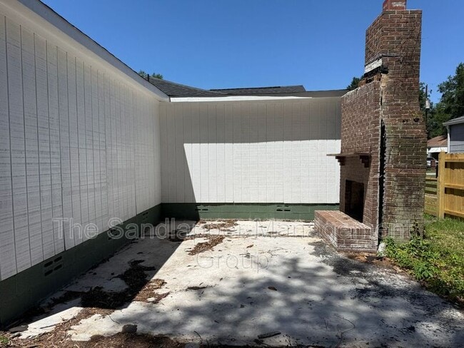 Building Photo - 2627 Madden Dr