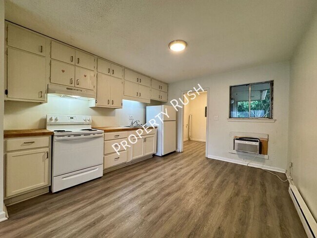Foto del edificio - 4041 Arbor Pl Ln