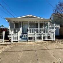 Building Photo - 1114 39th St