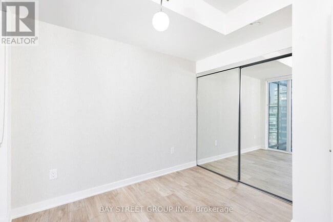 Building Photo - 135-1135 Lower Sherbourne St