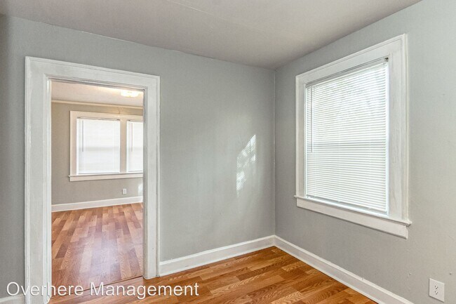 Building Photo - 4 br, 2 bath House - 2140 Windsor Ave
