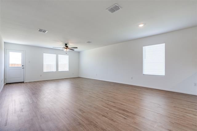 Foto del edificio - 5811 Rock Maple Dr