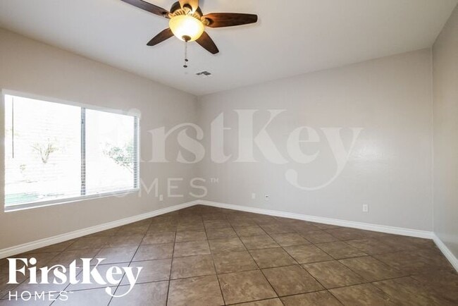 Building Photo - 17556 W Lundberg St